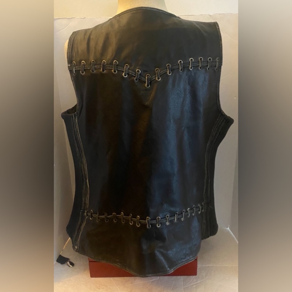Milwaukee Ladies NWT 3W Leather Vest